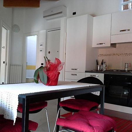 Casa Vacanze The Flea'S Home Fondi Chambre photo